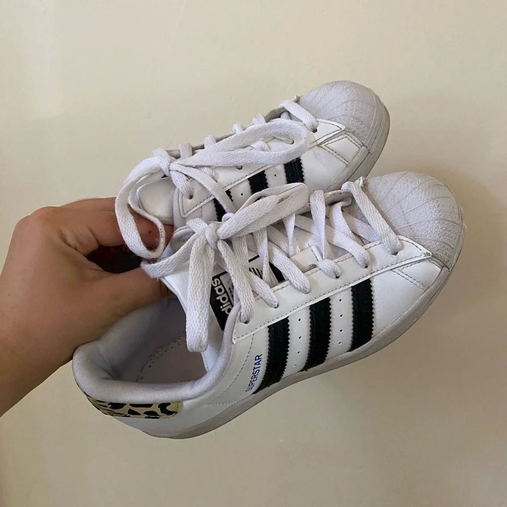 Adidas Superstar J Kids 3.5Y Sneakers with Leopard Cheetah Print Heel